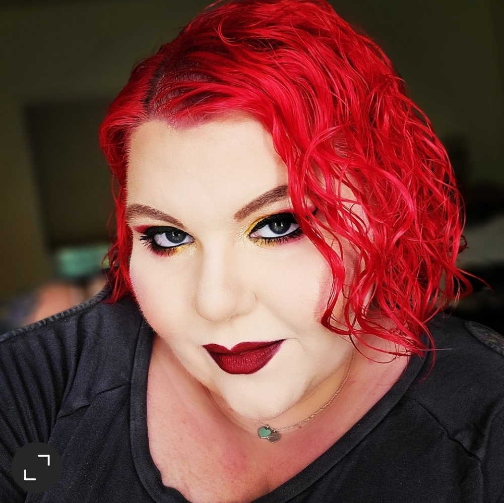 Meet your Posher, Em!